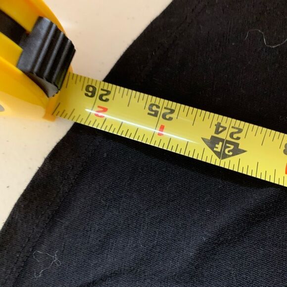 Ana black graphic top - Picture 4 of 4